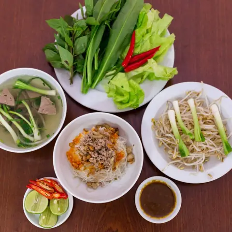 Khám Phá Top 10 Quán Phở Khô Gia Lai Ngon Nhất Sài Gòn