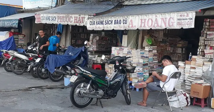 Phố Sách Cũ Trần Nhân Tôn: Lịch Sử, Hiện Trạng Và Giá Trị Văn Hoá