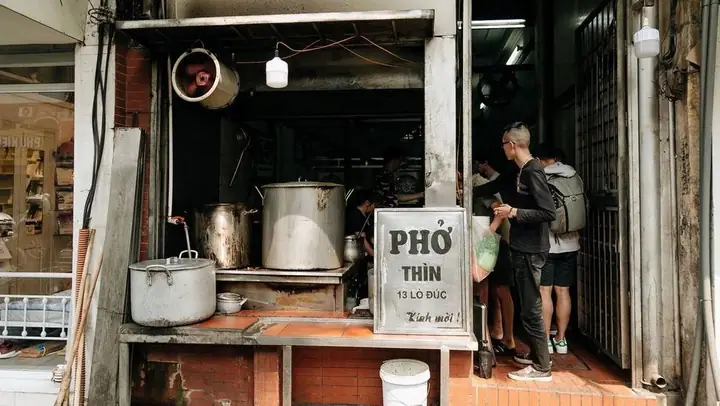 Khám Phá Phở Thìn Lò Đúc – Hướng Dẫn Vị Ngon Cho Người Ăn Hà Nội