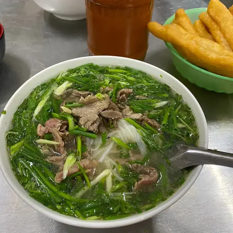 Khám Phá Phở Thìn Lò Đúc – Hướng Dẫn Vị Ngon Cho Người Ăn Hà Nội