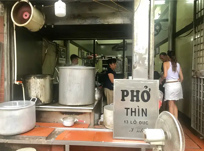Khám Phá Phở Thìn Lò Đúc – Hướng Dẫn Vị Ngon Cho Người Ăn Hà Nội