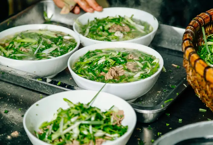 Khám Phá Phở Thìn Lò Đúc – Hướng Dẫn Vị Ngon Cho Người Ăn Hà Nội