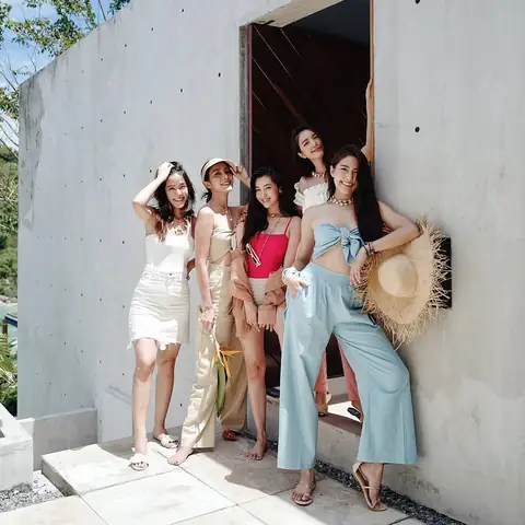 Khám Phá Phong Cách Thời Trang Nữ Thái Lan: Xu Hướng & Mix Đồ Khám Phá Phong Cách Thời Trang Nữ Thái Lan: Xu Hướng & Mix Đồ