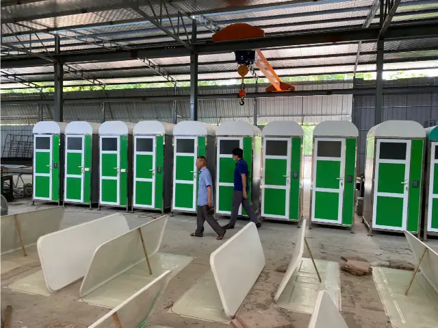 Nhà Tắm Công Cộng Hà Nội: Địa Điểm & Giá Cả