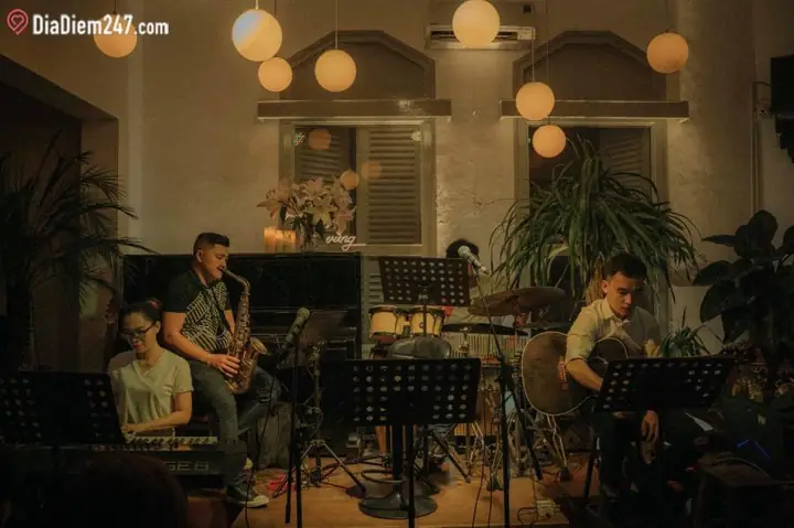 Khám Phá Vừng Ơi Mở Ra – Quán Cafe Nhạc Sống Tại Quận 3