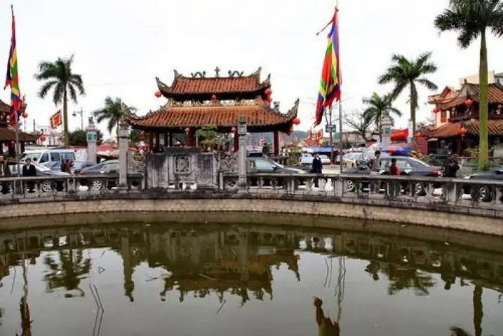 Phủ Dầy Nam Định: Khám Phá Di Tích & Lễ Hội