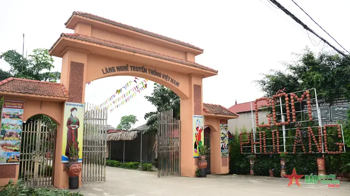 Khám Phá Làng Gốm Phù Lãng: Lịch Sử, Sản Phẩm Và Du Lịch
