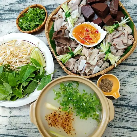 Khám Phá 12 Quán Ăn Ngon Buôn Ma Thuột Cho Thực Khách Địa Phương Khám Phá 12 Quán Ăn Ngon Buôn Ma Thuột Cho Thực Khách Địa Phương