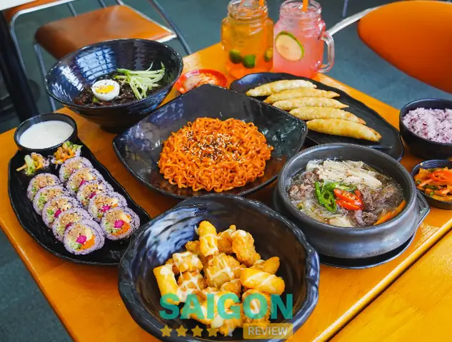 Khám Phá 12 Quán Ăn Ngon Quận 10 Dành Cho Thực Khách Địa Phương Khám Phá 12 Quán Ăn Ngon Quận 10 Dành Cho Thực Khách Địa Phương