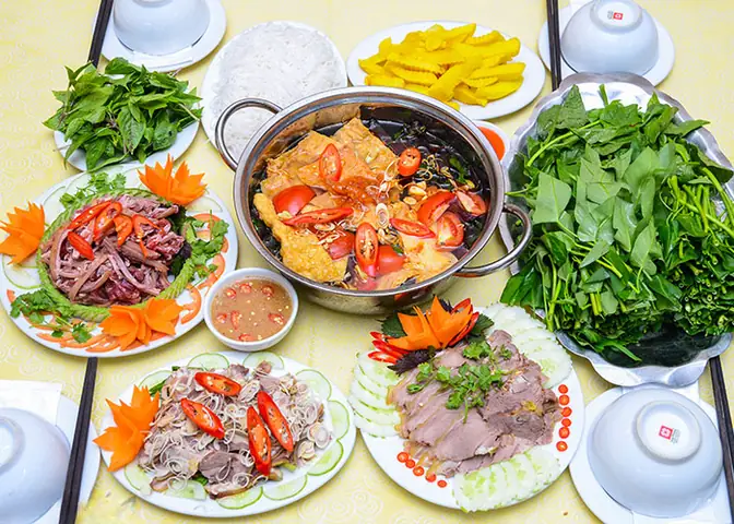 Khám Phá 10 Nhà Hàng Ngon Gần Tam Cốc Cho Du Khách