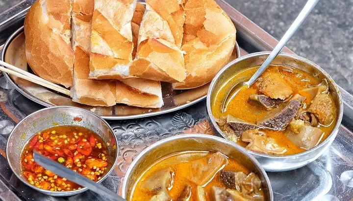 Khám Phá 10 Quán Ăn Trưa Ngon Nhất Quận 10 Cho Dân Văn Phòng