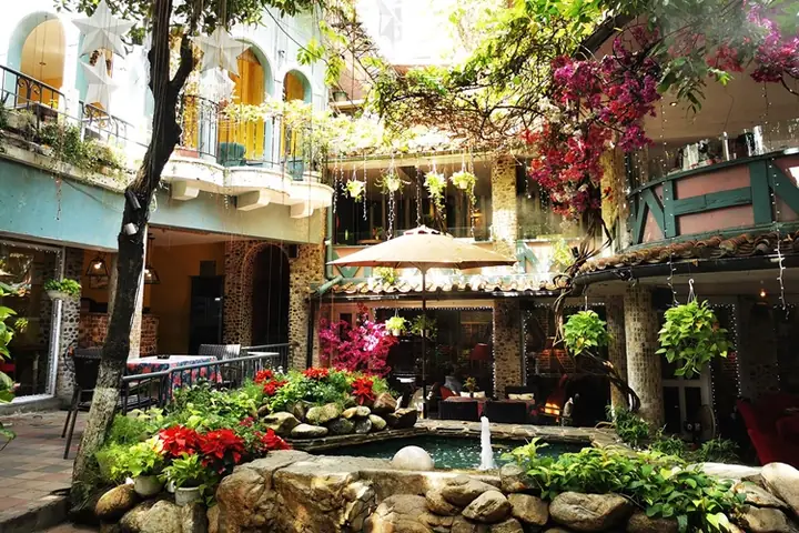 Quán Cà Phê Quận 3: Top Địa Điểm Check-in Sống Ảo