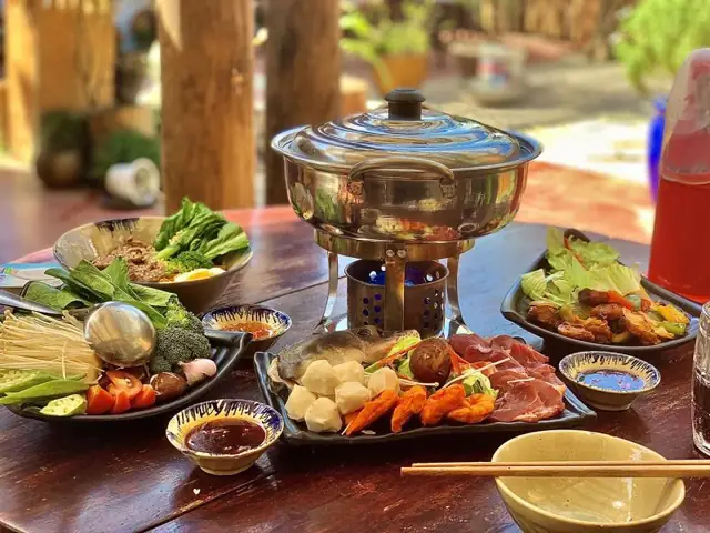 Khám Phá Top 7 Quán Lẩu Cá Tầm Đà Lạt Ngon Nhất Cho Du Khách