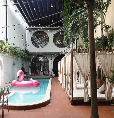 Khám Phá 10 Quán Cà Phê Có View Hồ Bơi Tại Sài Gòn