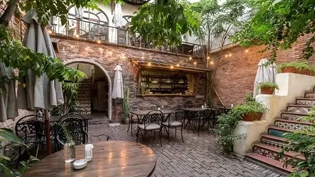 Top 15 Quán Cafe Đẹp Ở Hà Nội: Không Gian Sang Chảnh, Check-in Cực Chill