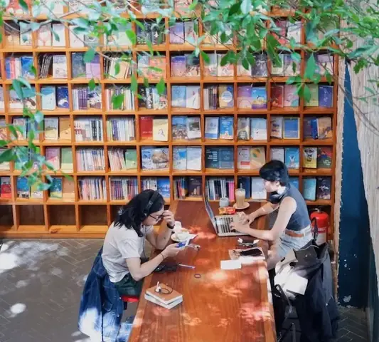 Quán Cafe Học Bài Bình Thạnh: 10 Địa Điểm Yên Tĩnh Nhất Cho Sinh Viên