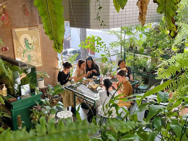 Quán Cafe Sân Vườn Quận 1: Hướng Dẫn Chi Tiết Khám Phá Không Gian Xanh Giữa Trung Tâm