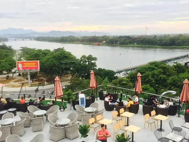 Quán Cafe View Đẹp Ở Huế: Top Địa Điểm Thưởng Thức Cùng Phong Cảnh