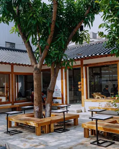 Quán Cafe View Đẹp Ở Huế: Top Địa Điểm Thưởng Thức Cùng Phong Cảnh