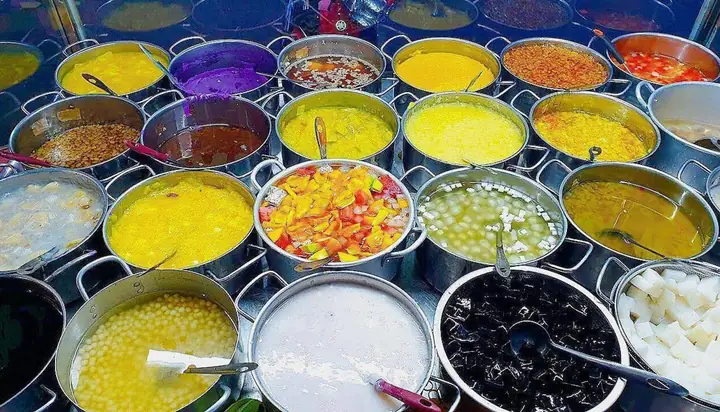 Khám Phá 12 Quán Chè Huế Ngon Nhất Cho Tín Đồ Yêu Vị Truyền Thống