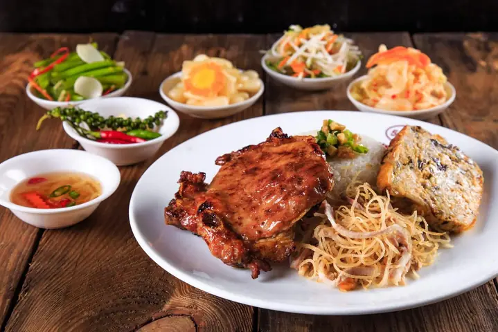 Khám Phá 15 Quán Cơm Tấm Nha Trang Ngon Nhất Cho Du Khách