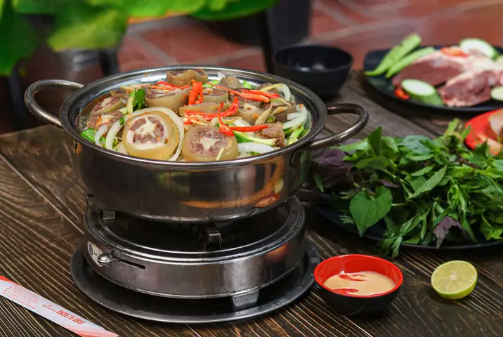 Khám Phá Lẩu Đuôi Bò Hạnh Nổ – Địa Chỉ, Thực Đơn & Giá Tốt