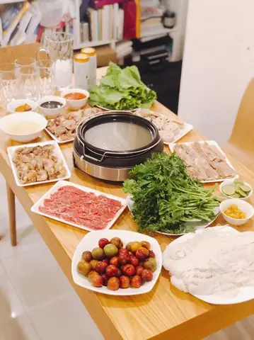 Khám Phá Lẩu Đuôi Bò Hạnh Nổ – Địa Chỉ, Thực Đơn & Giá Tốt