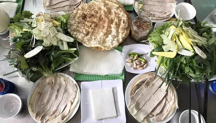 Khám Phá 7 Chi Nhánh Quán Mậu Bánh Tráng Cuốn Thịt Heo Ngon Nhất Đà Nẵng