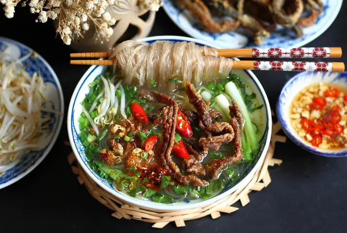 Khám Phá 12 Quán Miến Lươn Hà Nội Ngon, Chuẩn Vị Người Địa Phương Khám Phá 12 Quán Miến Lươn Hà Nội Ngon, Chuẩn Vị Người Địa Phương