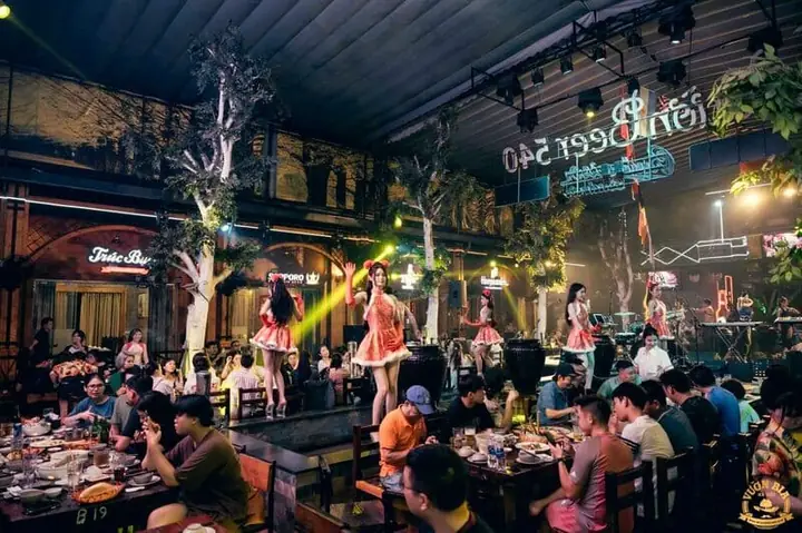 Khám Phá 7 Quán Nhậu Ngã Tư Sở Ngon, Giá Tốt Và Không Gian Độc Đáo