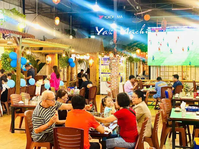 Khám Phá 12 Quán Nhậu Tân Phú Ngon, Giá Hợp Lý Cho Bạn Bè Và Gia Đình
