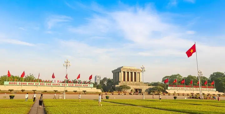 Quảng Trường Ba Đình Ở Đâu? Địa Chỉ, Lịch Sử Và Những Điều Bạn Cần Biết