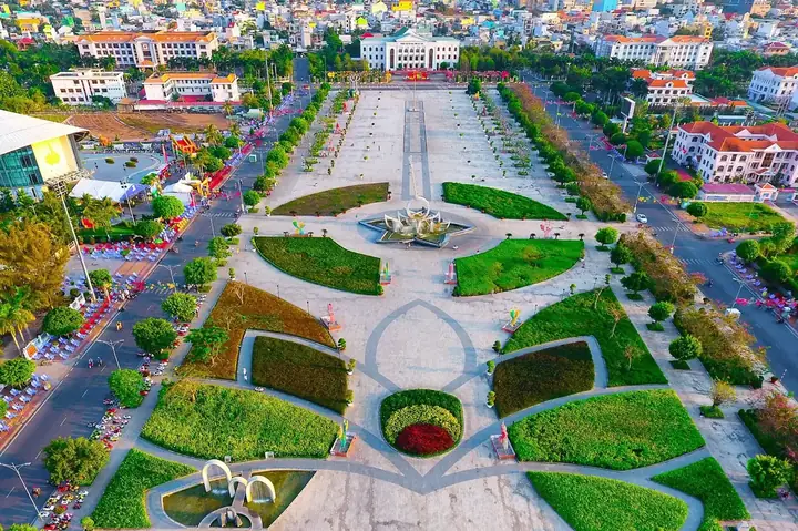 Khám Phá Quảng Trường Hùng Vương Bạc Liêu – Vị Trí, Lịch Sử, Sự Kiện Khám Phá Quảng Trường Hùng Vương Bạc Liêu – Vị Trí, Lịch Sử, Sự Kiện