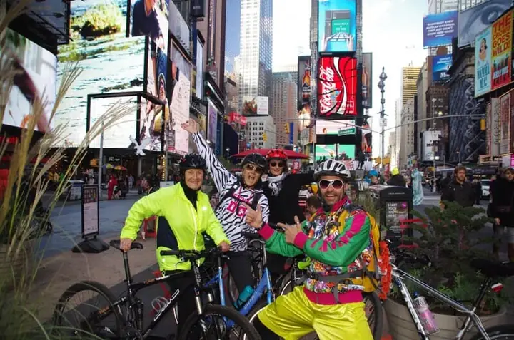 Times Square New York: Cẩm Nang Trải Nghiệm Trái Tim Nhộn Nhịp Của Thành Phố