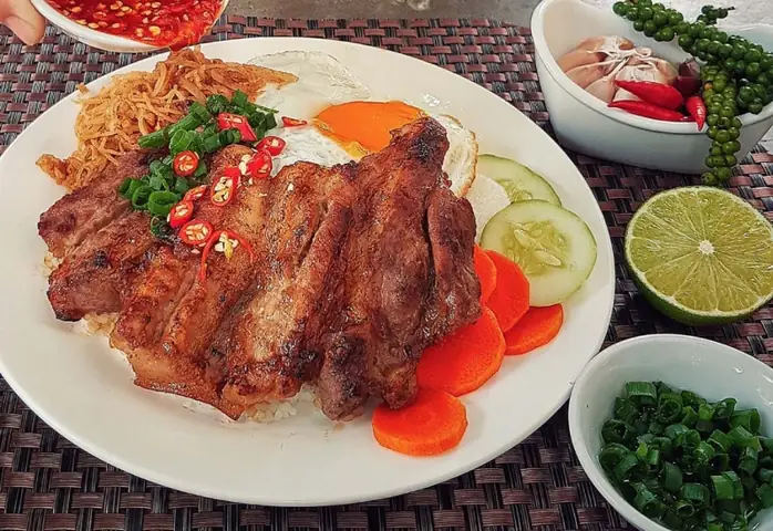 Sài Gòn Có Món Gì Ngon? Khám Phá 5 Đặc Sản Đã Được Công Nhận