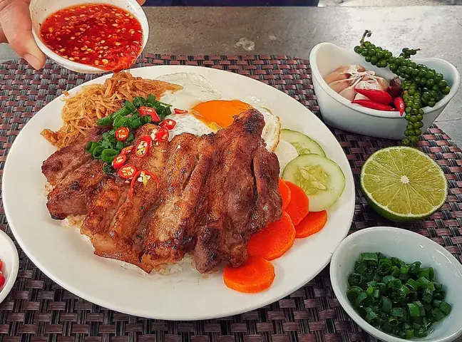 Sài Gòn Có Món Gì Ngon? Khám Phá 5 Đặc Sản Đã Được Công Nhận