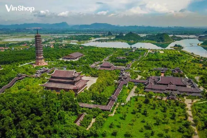 Sắm Lễ Chùa Bái Đính: Hướng Dẫn Chi Tiết Văn Khấn Và Quy Trình Chuẩn
