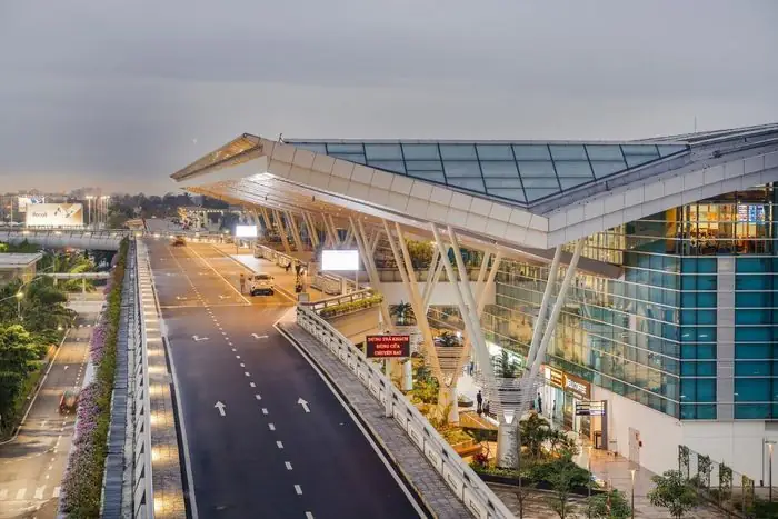 Sân Bay Quốc Tế Đà Nẵng: Đánh Giá Chi Tiết & Hướng Dẫn Trải Nghiệm Toàn Diện