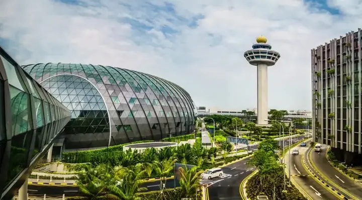 Hướng Dẫn Chi Tiết Khám Phá Sân Bay Changi Singapore