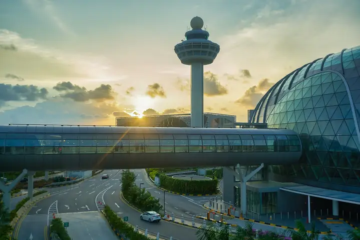 Hướng Dẫn Chi Tiết Khám Phá Sân Bay Changi Singapore