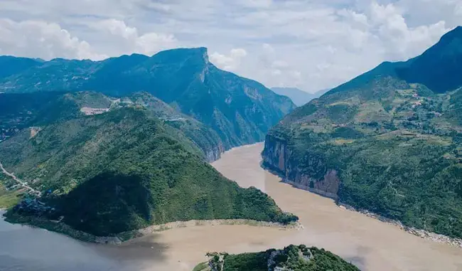 Sông Hoàng Hà Và Trường Giang: Tổng Quan Về Vị Trí, Lịch Sử Và Vai Trò Quan Trọng