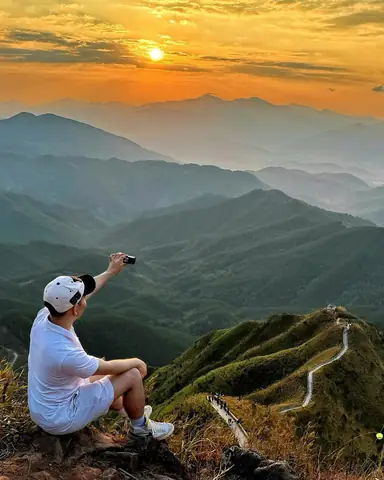 Sống Lưng Khủng Long Bình Liêu: Vẻ Đẹp & Kinh Nghiệm Khám Phá