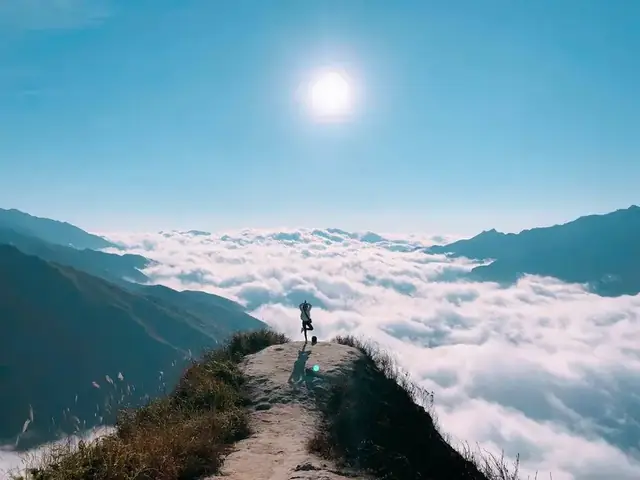 Khám Phá Trekking Sống Lưng Khủng Long Tà Xùa Cho Du Khách Khám Phá Trekking Sống Lưng Khủng Long Tà Xùa Cho Du Khách