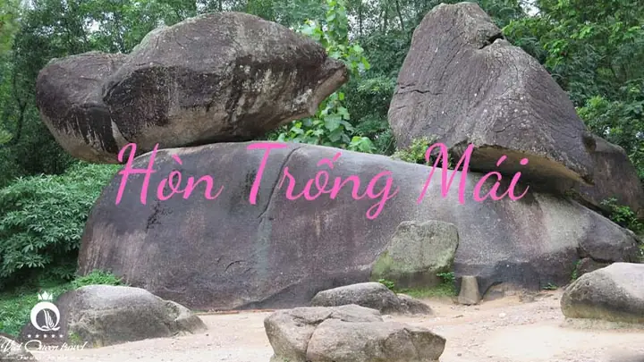 Sự Tích Hòn Trống Mái Sầm Sơn: Biểu Tượng Tình Yêu Bất Diệt Của Người Việt