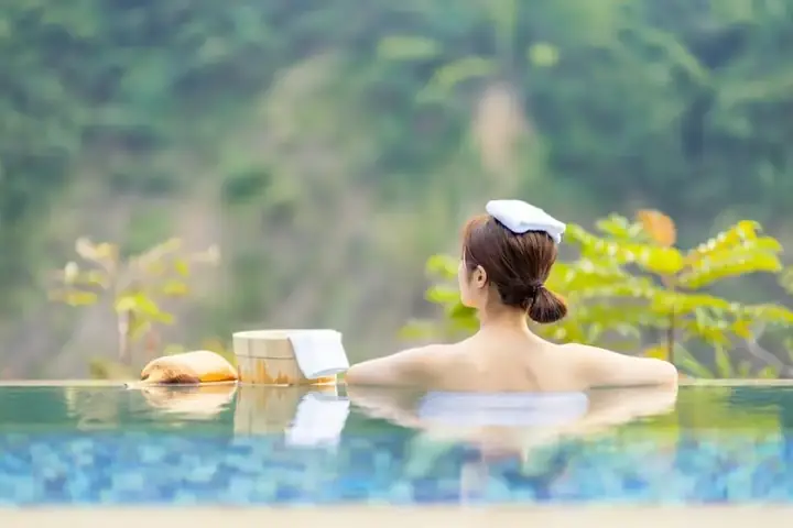 Suối Nước Nóng Gần Hà Nội: Địa Điểm, Tiện Ích Và Hướng Dẫn Tham Quan