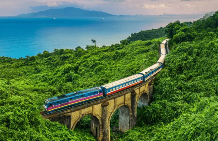 Tàu Hỏa Hà Nội Huế: Review Chi Tiết & Kinh Nghiệm Đi Tàu