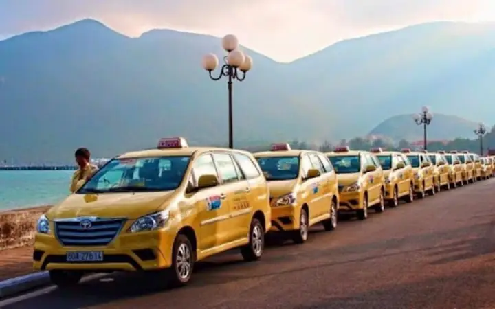 So Sánh Giá Và Dịch Vụ Taxi Sân Bay Phù Cát Cho Khách Du Lịch