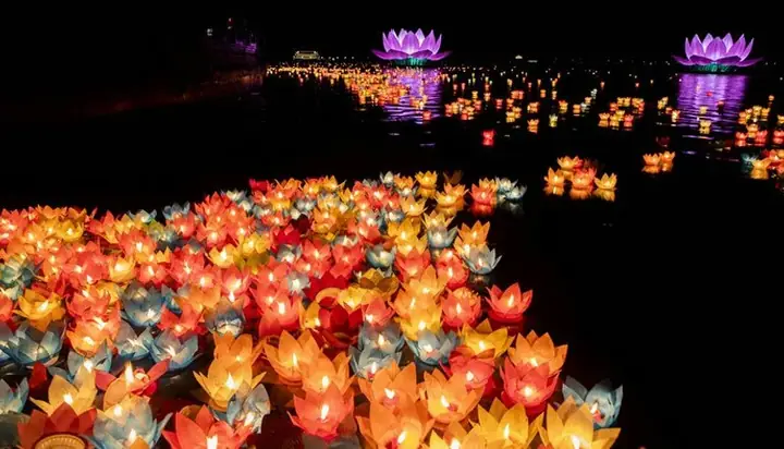 Khám Phá Ý Nghĩa Thả Đèn Hoa Đăng Trong Lễ Vu Lan Khám Phá Ý Nghĩa Thả Đèn Hoa Đăng Trong Lễ Vu Lan
