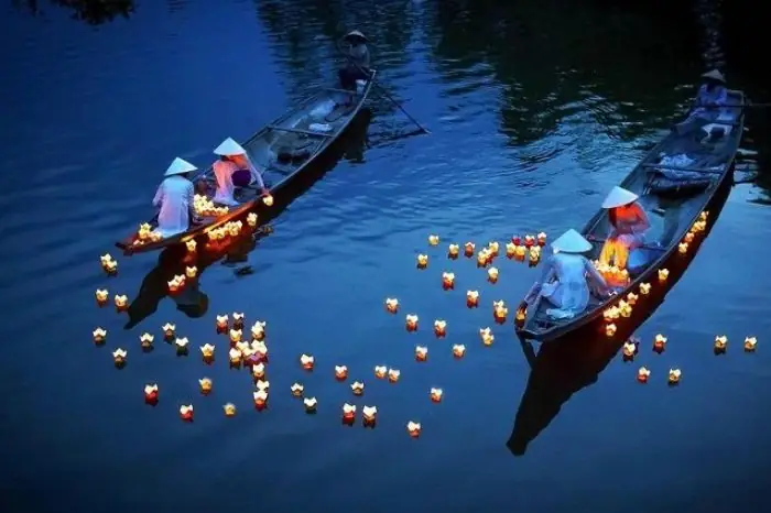 Thả Đèn Hoa Đăng Hội An: Hướng Dẫn Trải Nghiệm & Ý Nghĩa Văn Hóa
