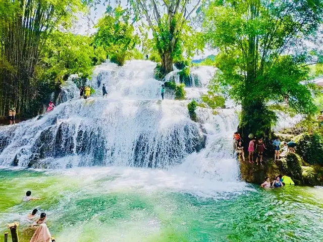 Cẩm Nang Thác Trăng Tân Lạc Hòa Bình: Địa Điểm Tránh Nóng Hoàn Hảo